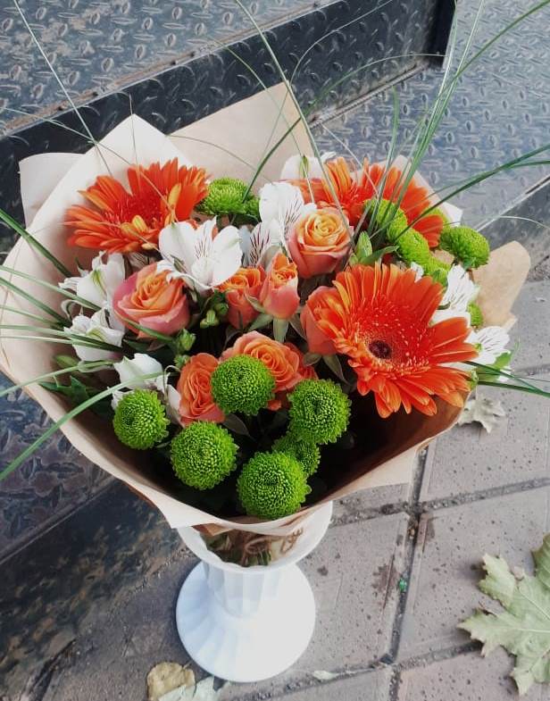 Букет цветов из: Герберы, Хризантемы, Альстромерии и Розы в Шебалино