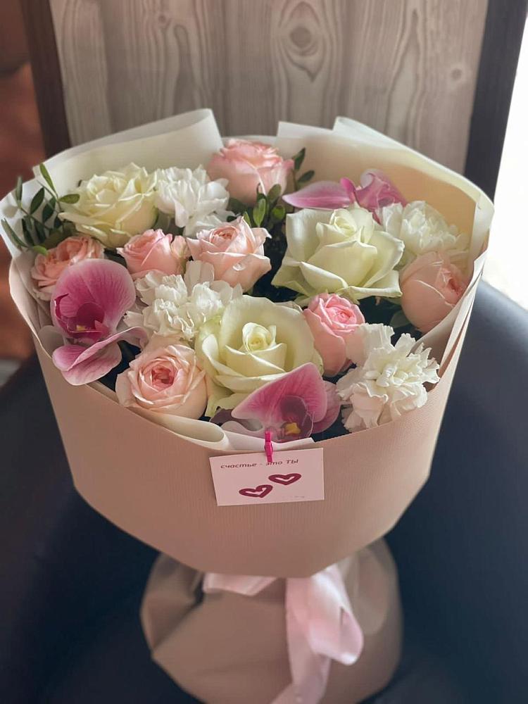 Букет цветов из: Орхидеи, Розы и Гвоздики в Шебалино