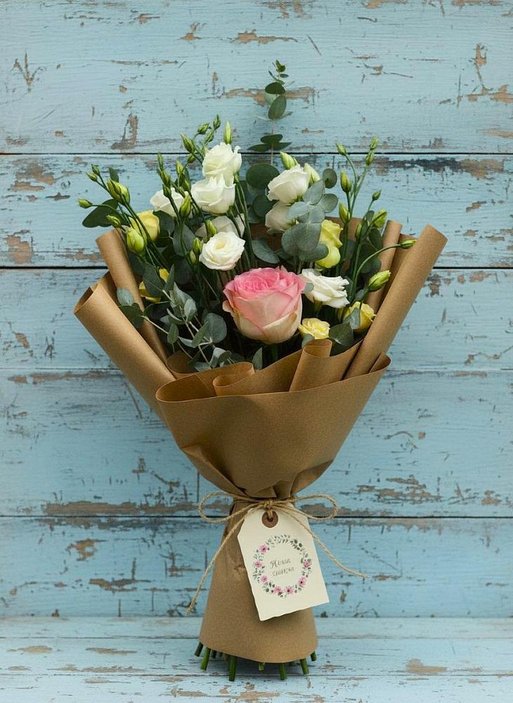 Букет цветов из: Розы и Лизиантусы в Шебалино