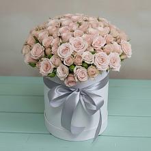 Цветочная композиция из Розы в шляпной коробке в Шебалино