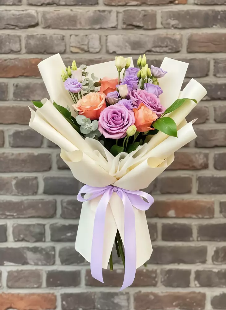 Букет цветов из: Лизиантусы и Розы в Шебалино