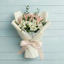 Букет цветов из:  Альстромерии в Шебалино