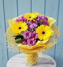 Букет цветов из:  Хризантемы и Герберы в Шебалино