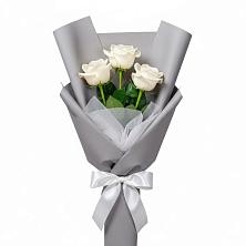 Букет 3 белые розы в Шебалино