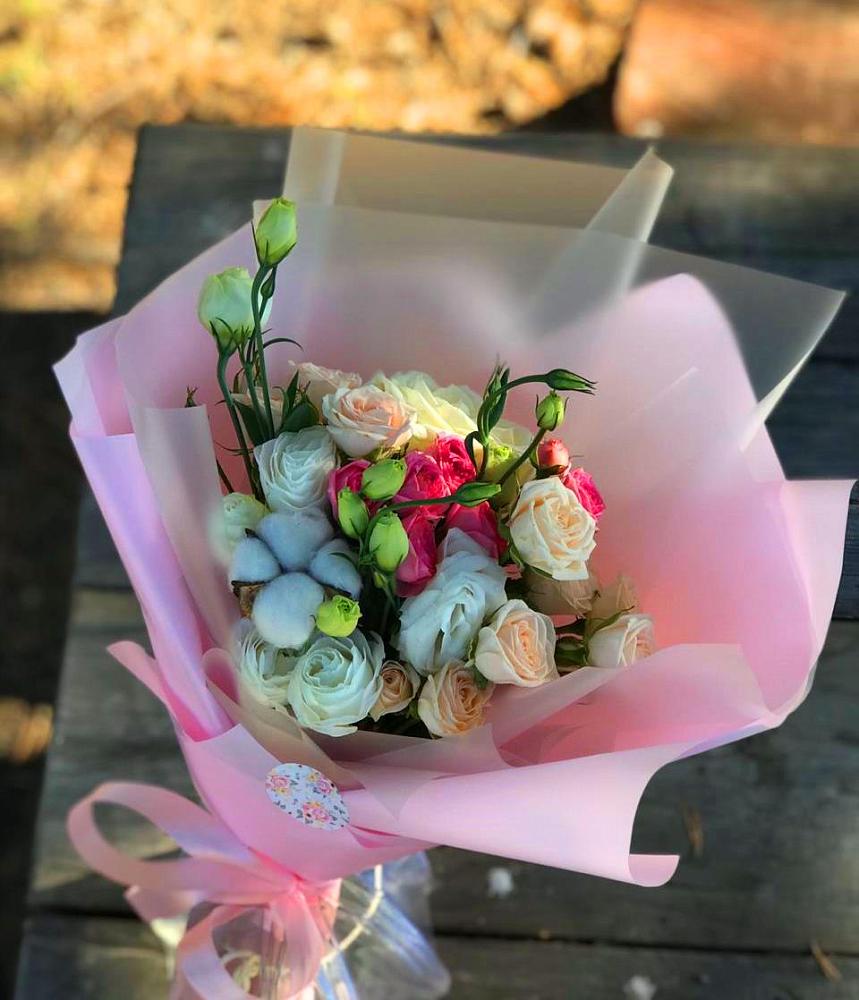 Букет цветов из: Розы и Лизиантусы в Шебалино