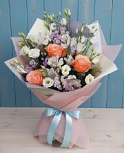 Букет цветов из:  Лизиантусы, Розы, Альстромерии и Гипсофила #REPLACE_PRED# Шебалино