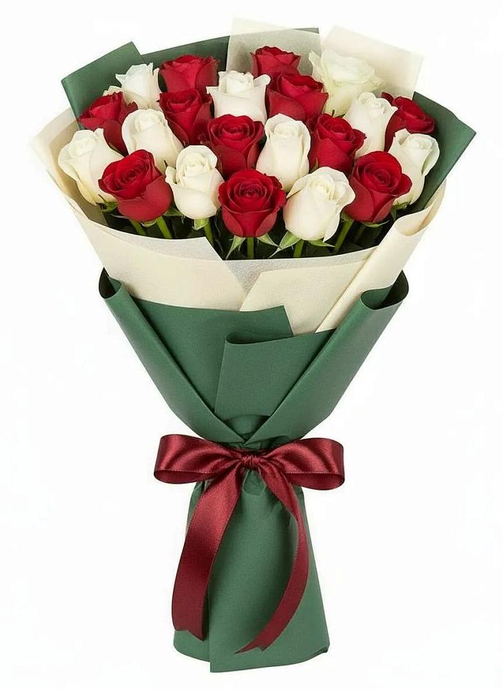 Букет Микс из красных и белых роз в Шебалино
