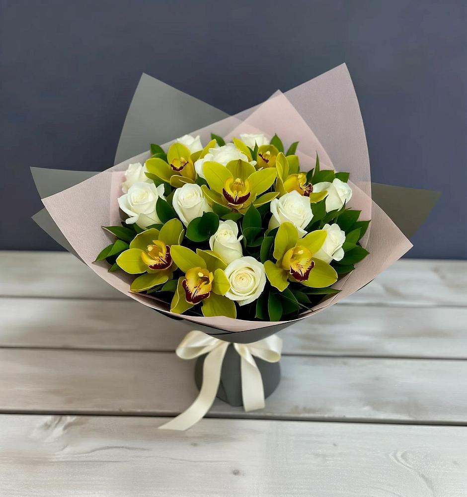 Букет цветов из: Орхидеи и Розы в Шебалино