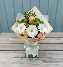Букет цветов из:  Герберы, Розы и Хризантемы в Шебалино