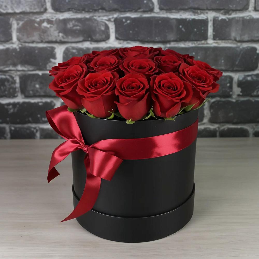 Цветочная композиция из Розы в шляпной коробке в Шебалино