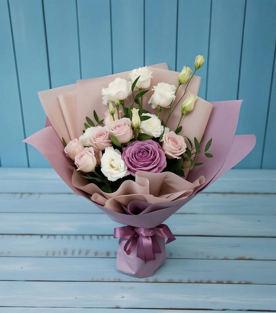 Букет цветов из: Розы и Лизиантусы в Шебалино